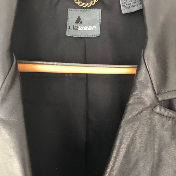 Beautiful Liz Claiborne Womens black leather jacket size 12 - Picture 2 of 4